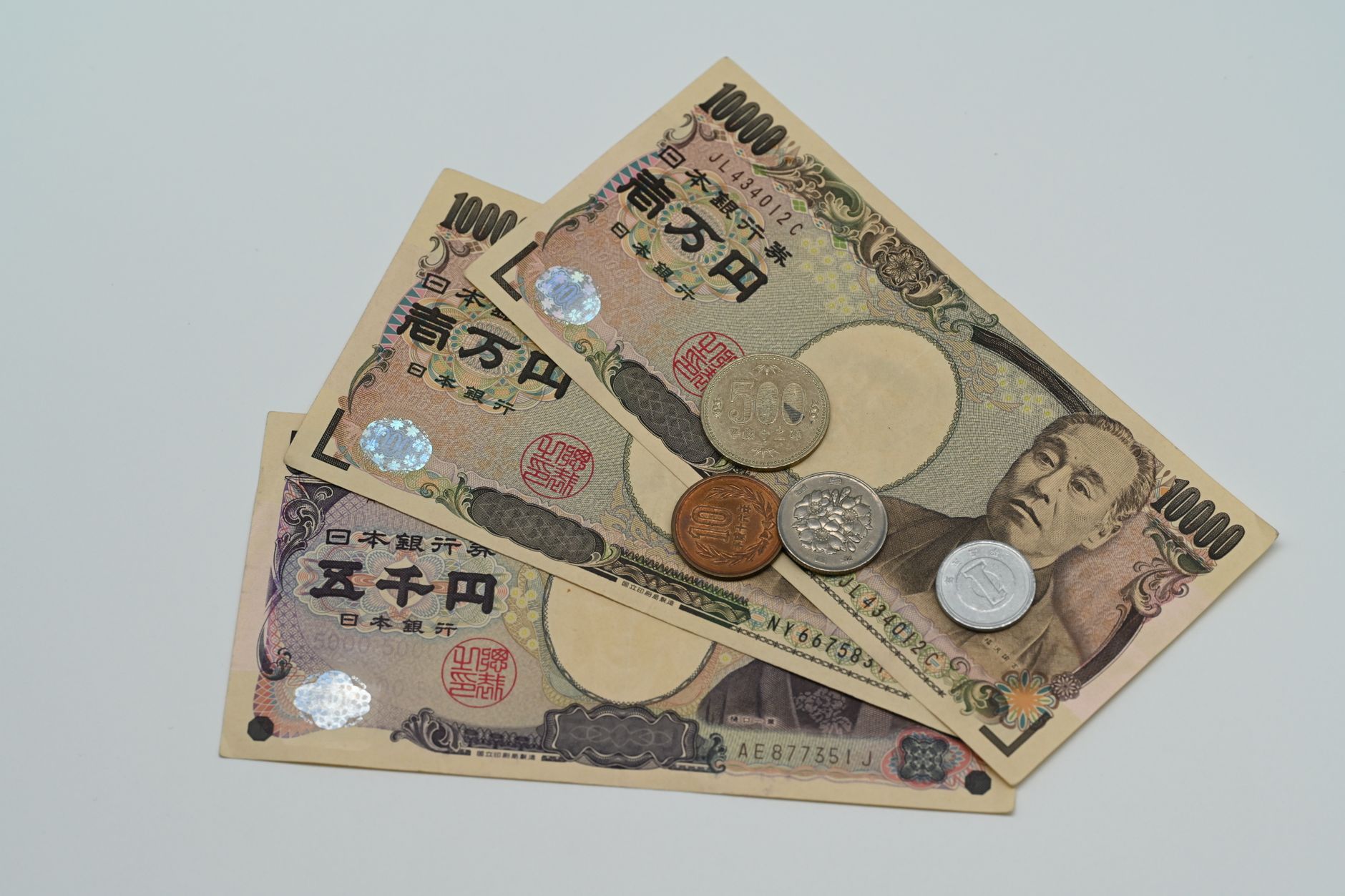 財布と現金