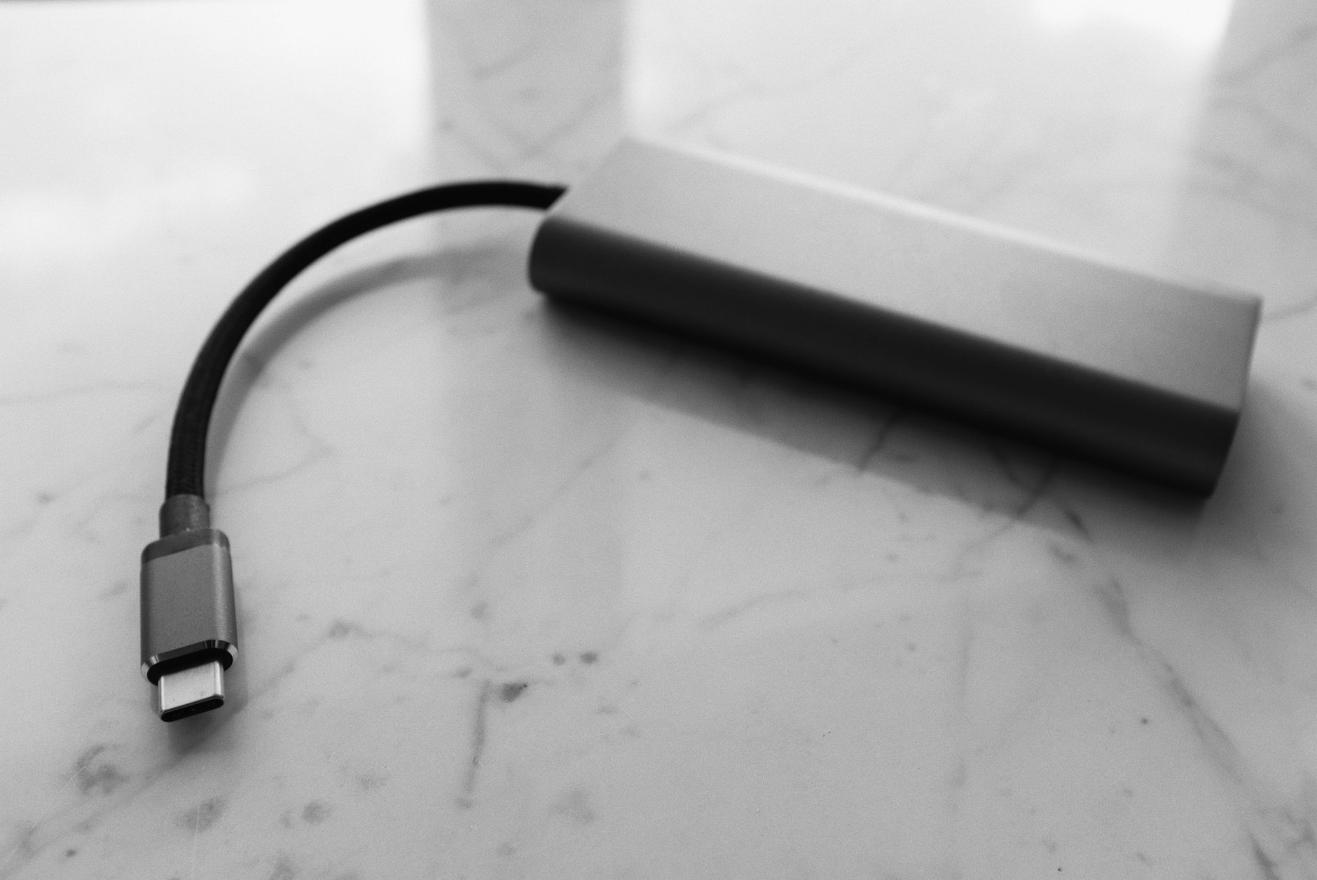 充電器とケーブル
