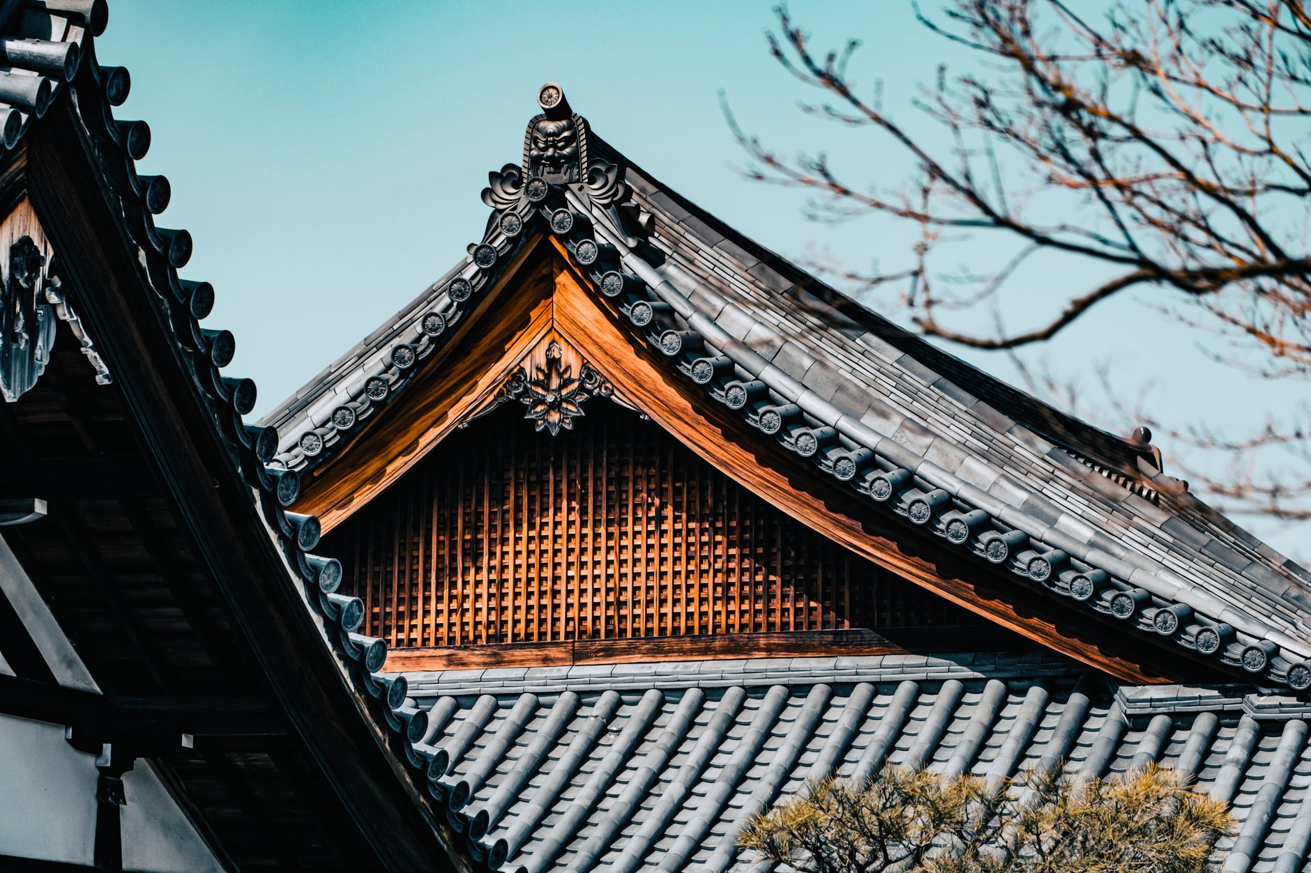 日本の寺院の屋根