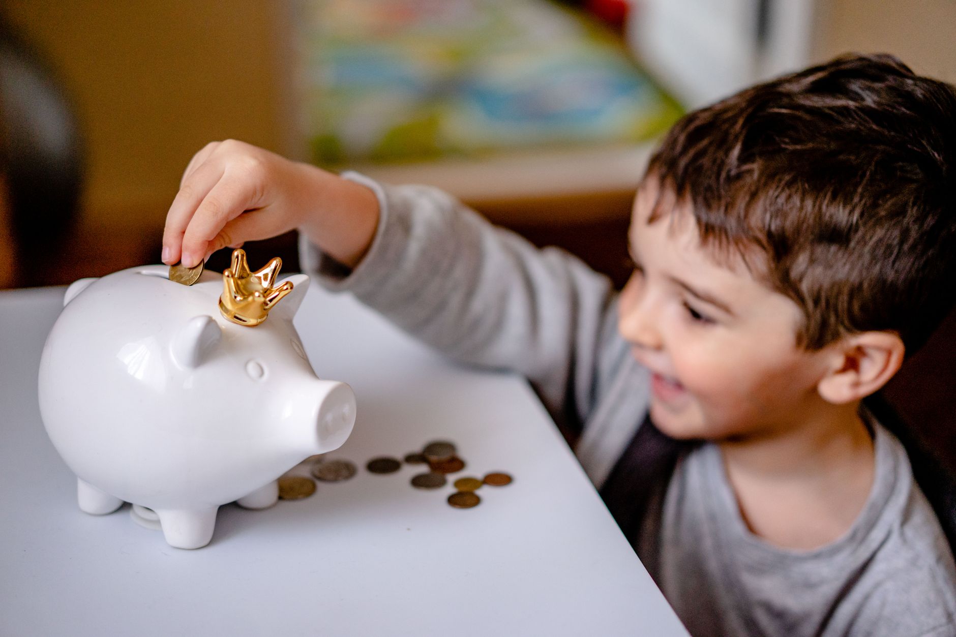 子どもの将来のための貯金箱